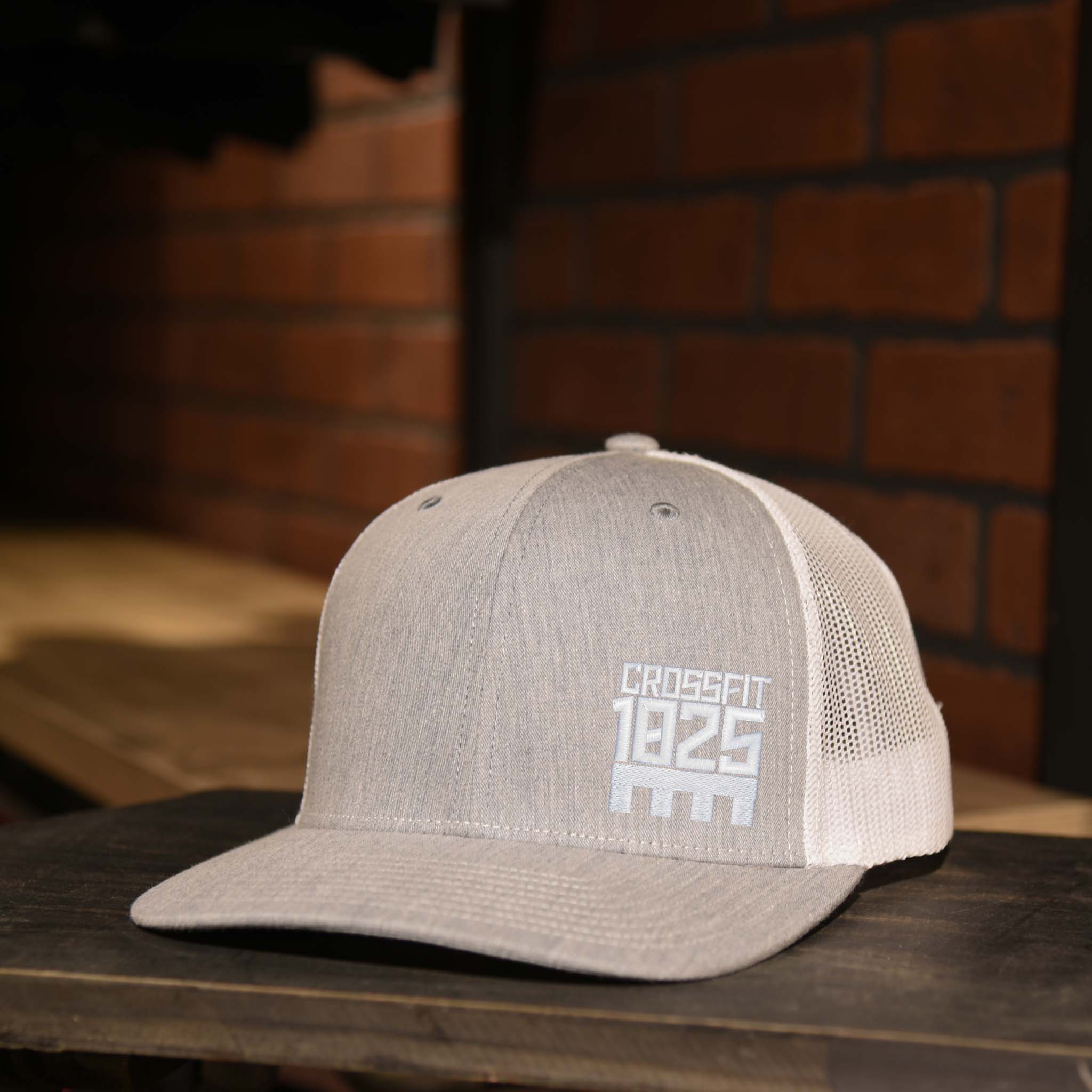 CrossFit 1825 White Embroidered Logo Trucker Hat in Heather Gray and White